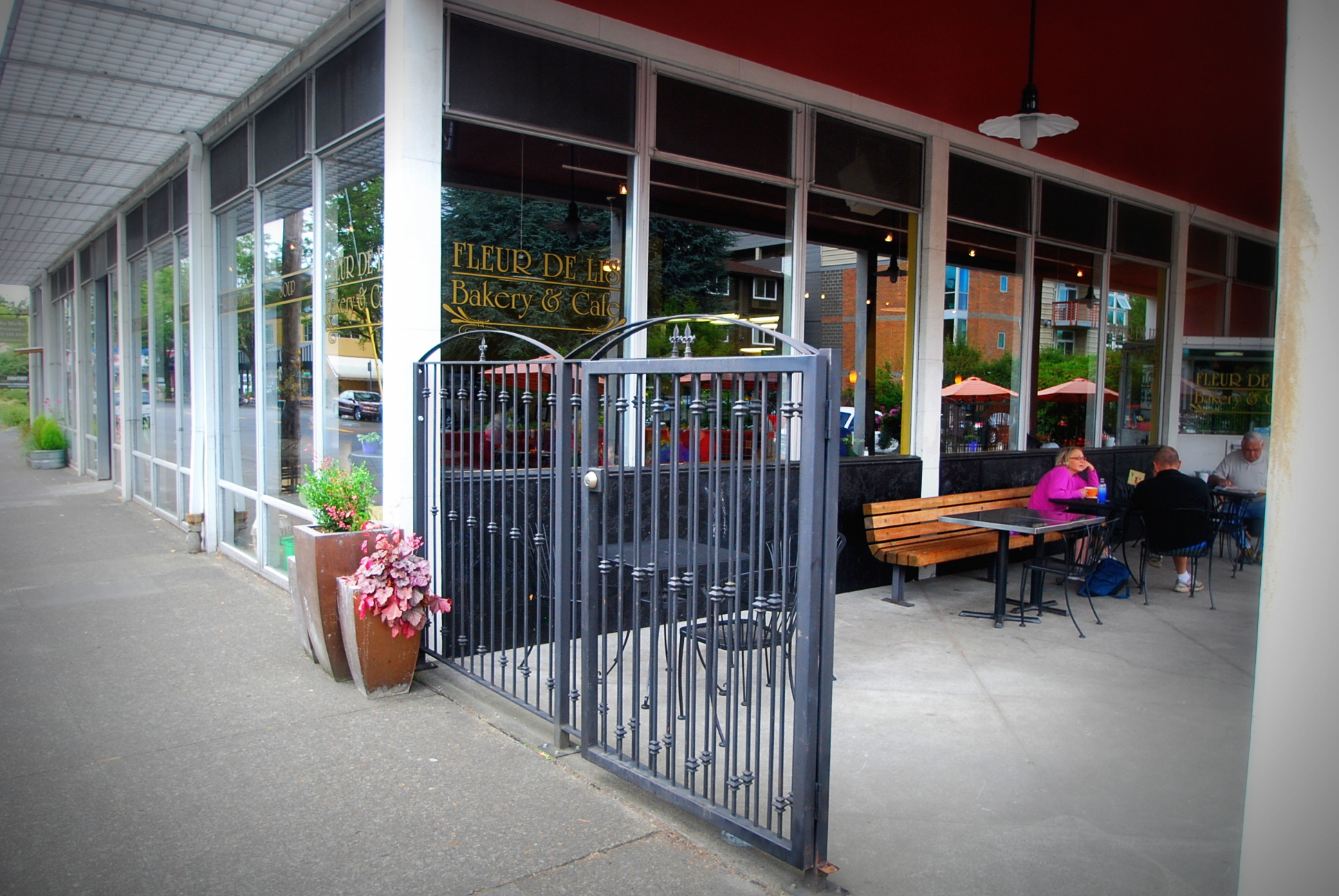 T- Outdoor Seating and Deli72.JPG