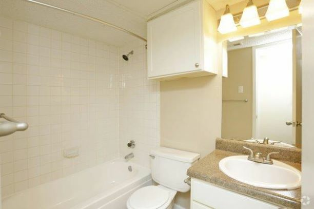 700sf---bathroom-TN.jpg